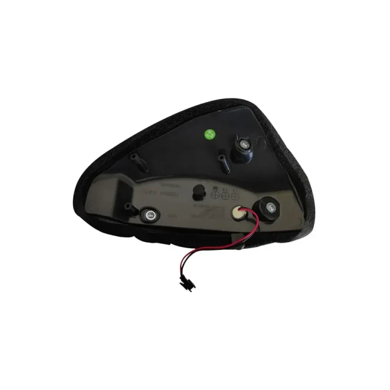 راهنما روی آینه بغل سمت راننده لیفان X60