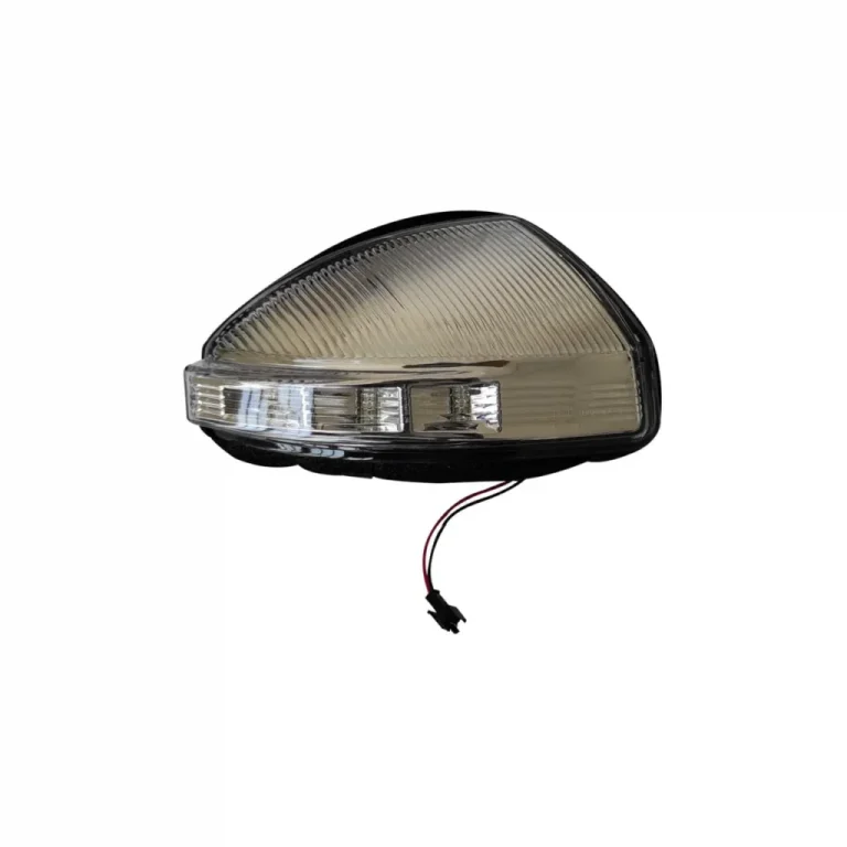 راهنما روی آینه بغل سمت شاگرد لیفان X60