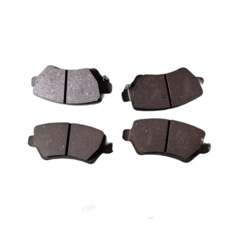 لنت ترمز عقب لیفان 820