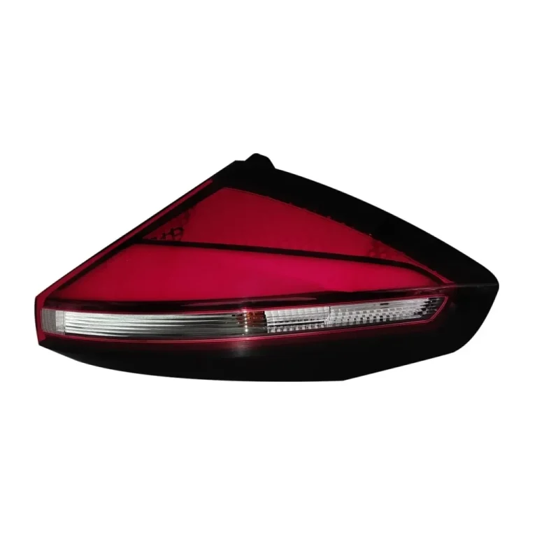 چراغ عقب روی گلگیر ام وی ام X33 کراس سمت شاگرد