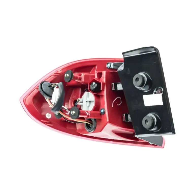 چراغ عقب روی گلگیر لیفان X50 سمت شاگرد